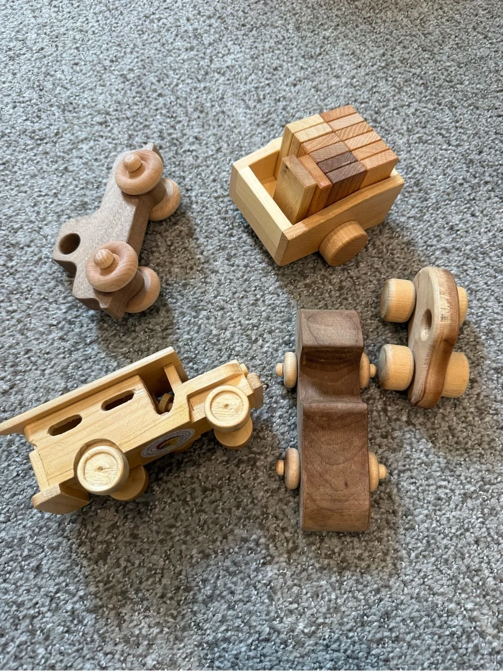 Natural Wooden Toy Vehicle Set - Brown & Cream